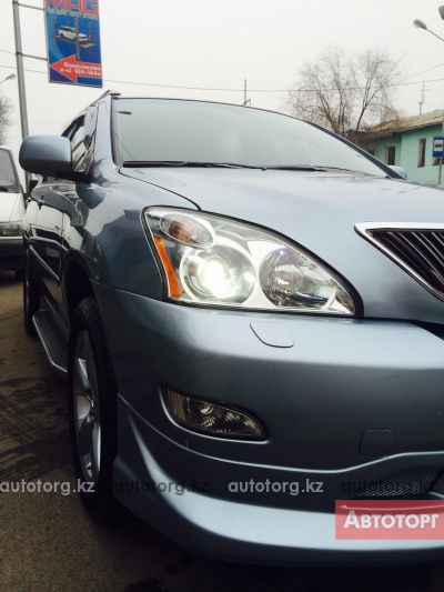 Автомобиль Lexus RX 330 2004 года за 30000 $ в Алмате