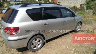 Автомобиль Toyota Avensis Verso 2001 года за 12400 $ в Усть-Каменогорске